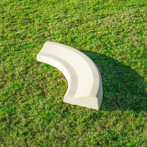 90° Kerbing White (High on Outside)